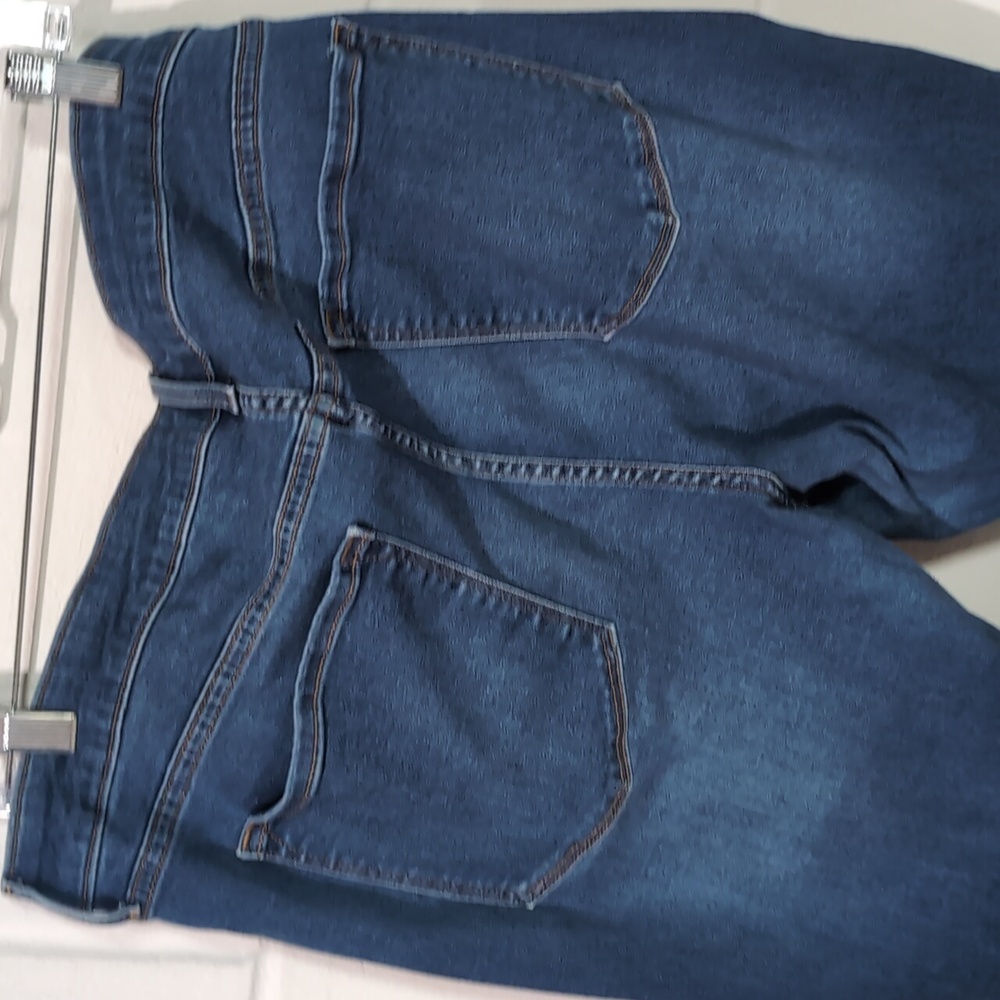 Old Navy Women's Skinny Jeans in Deep Blue - Picture 4 of 4